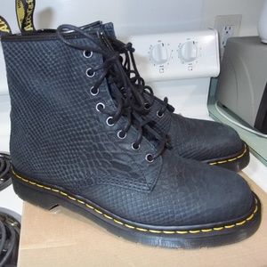 dr martens python black